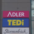 LK30  Spanntuchanlage an Sammelwerbefläche mit LED-Ausleuchtung