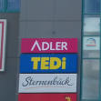 ST17 - Bedruckte Werbebanner in rahmenlosen Leuchttransparent mit LED-Ausleuchtung.