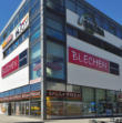 ST17 - Bedruckte Werbebanner in rahmenlosen Leuchttransparent mit LED-Ausleuchtung.